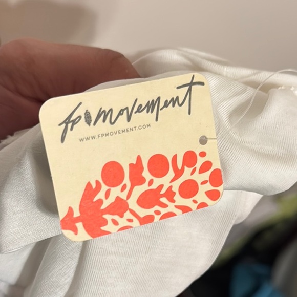 White Long Sleeve Layered Top - Picture 3 of 3